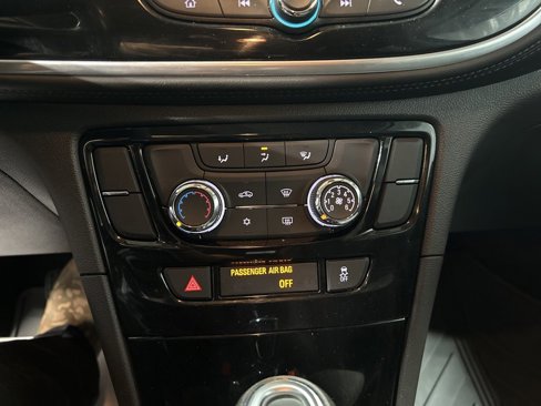 Used 2022 Buick Encore Preferred w/ Safety Package image 27