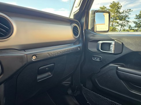 Used 2021 Jeep Wrangler Unlimited Sport image 26