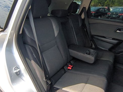 Used 2021 Nissan Rogue SV image 32