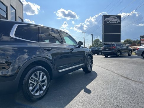 Used 2025 Kia Telluride LX image 22