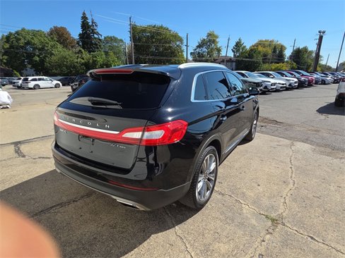 Used 2017 Lincoln MKX Reserve w/ Lincoln MKX Climate Package image 8