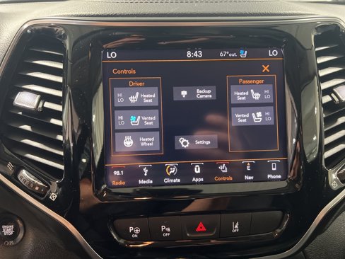 Used 2019 Jeep Cherokee Limited w/ Luxury Group image 28