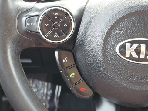 Used 2019 Kia Soul + image 11
