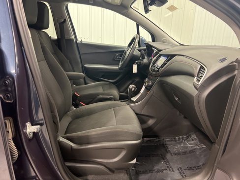 Used 2019 Chevrolet Trax LT image 8