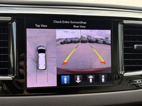 Used 2018 Chrysler Pacifica Touring-L Plus image 37