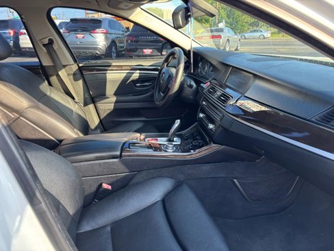Used 2011 BMW 535i Sedan image 25
