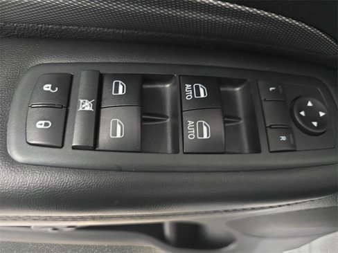 Used 2018 Dodge Durango GT image 29