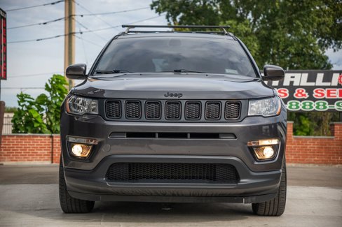 Used 2020 Jeep Compass Latitude image 2