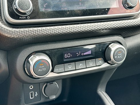 Certified 2020 Nissan Kicks SV image 14