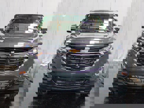 Used 2019 Chevrolet Equinox LS w/ LS Convenience Package image 2