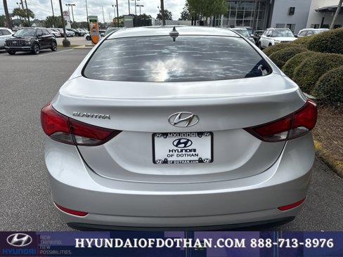 Used 2016 Hyundai Elantra SE image 3