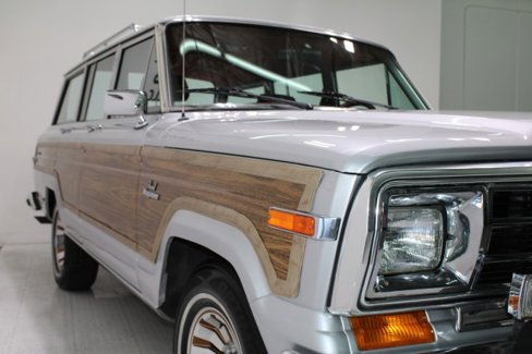 Used 1986 Jeep Grand Wagoneer image 34