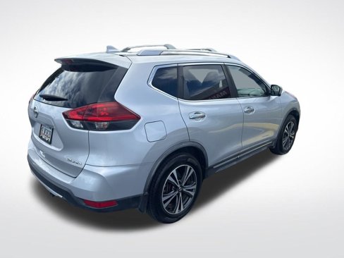 Used 2018 Nissan Rogue SL w/ Premium Package image 3