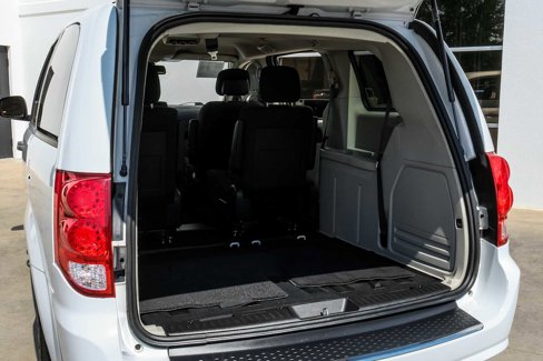 Used 2019 Dodge Grand Caravan SE image 44