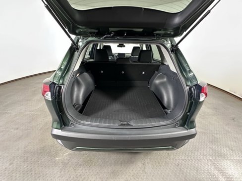 Used 2022 Toyota Corolla Cross LE image 12