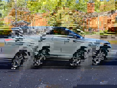 Used 2020 Land Rover Range Rover Evoque SE image 7