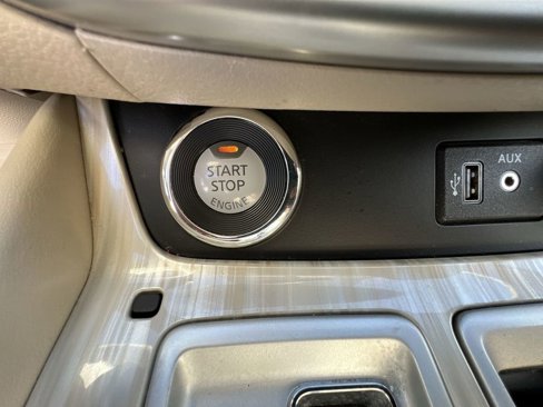 Used 2018 Nissan Murano Platinum image 17