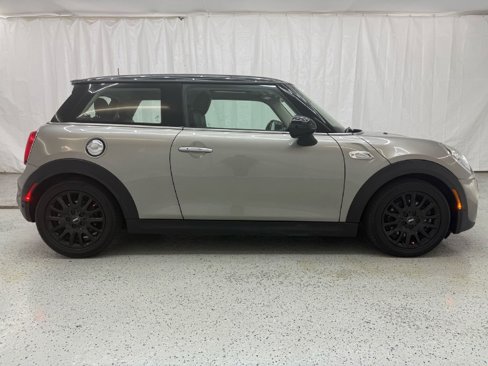 Used 2019 MINI Cooper S w/ Signature Upholstery Package image 2