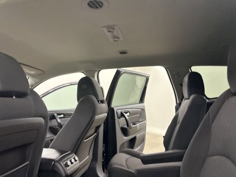 Used 2017 Chevrolet Traverse LT image 29