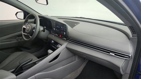 Used 2023 Hyundai Elantra SEL image 9