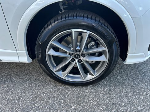 New 2025 Audi Q3 2.0T Premium image 25