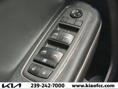 Used 2020 Dodge Charger SXT w/ Leather Interior Group image 21