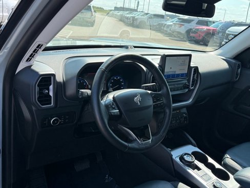 Used 2023 Ford Bronco Sport Outer Banks w/ Tech Package image 4