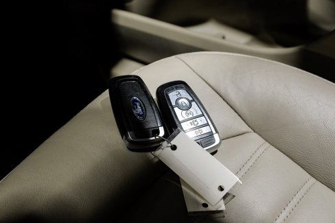 Used 2017 Ford Fusion SE w/ Fusion SE Technology Package image 47