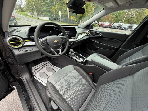 New 2025 Chevrolet Trax LT w/ Driver Confidence Package image 17