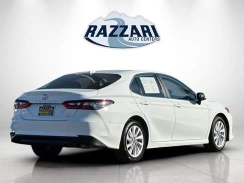 Used 2024 Toyota Camry LE image 3