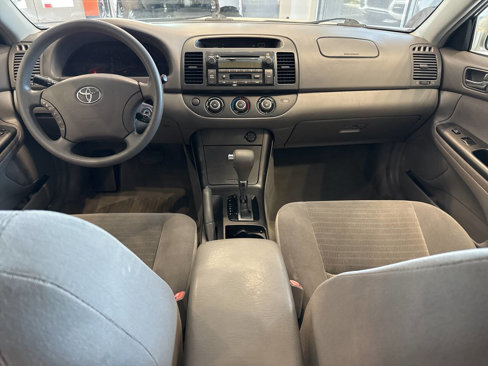 Used 2005 Toyota Camry LE image 29