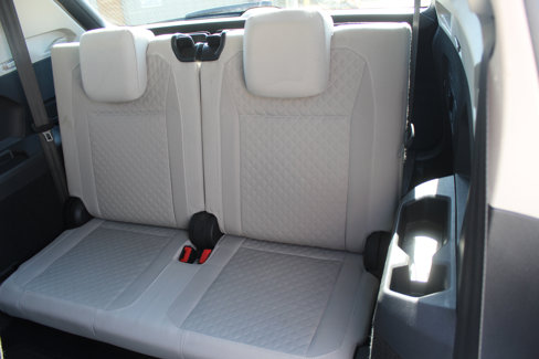 Used 2018 Volkswagen Tiguan S image 44