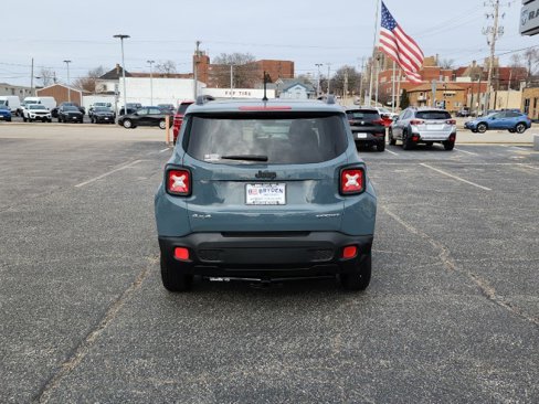 Used 2017 Jeep Renegade Sport w/ Power & Air Group image 4