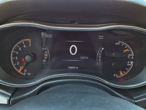 Used 2014 Jeep Grand Cherokee Limited w/ Luxury Group II image 17