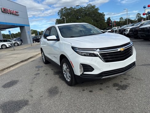 Used 2023 Chevrolet Equinox LT w/ Driver Convenience Package image 5