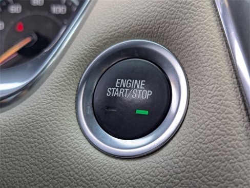 Used 2023 Chevrolet Traverse LT image 25