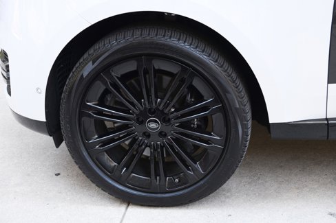 Used 2022 Land Rover Range Rover Long Wheelbase SE image 26