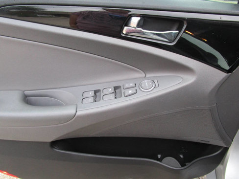 Used 2013 Hyundai Sonata Limited image 10