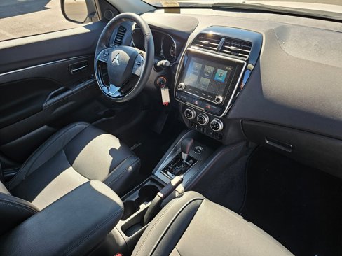 Used 2024 Mitsubishi Outlander Sport LE image 16