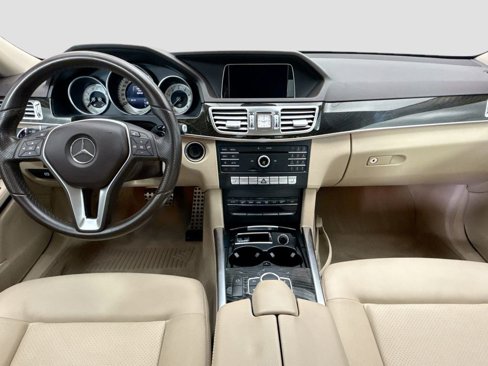 Used 2016 Mercedes-Benz E 350 4MATIC Sedan image 13