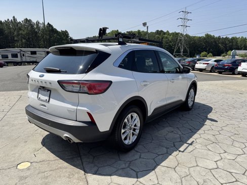 Used 2020 Ford Escape SE image 13