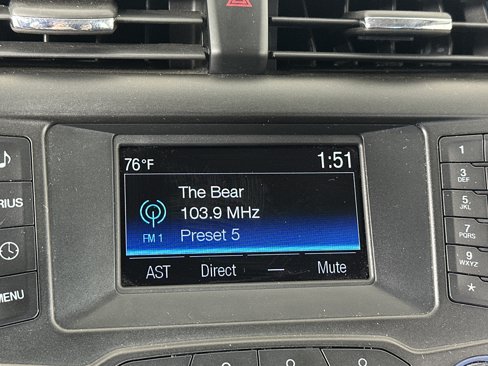 Used 2016 Ford Fusion SE image 18