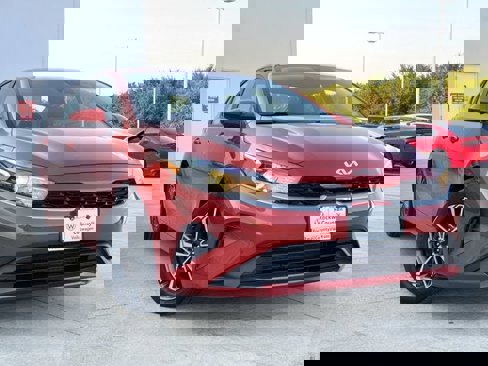 Used 2023 Kia Forte LXS image 7