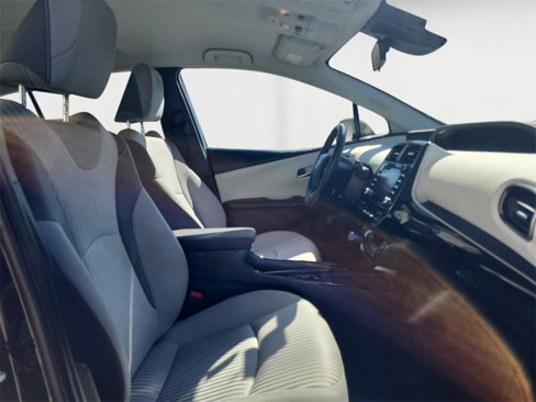 Used 2022 Toyota Prius Prime LE image 15