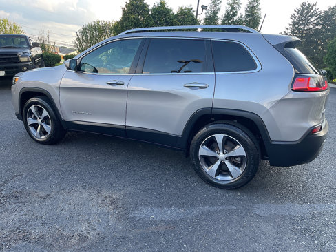 Used 2019 Jeep Cherokee Limited image 9