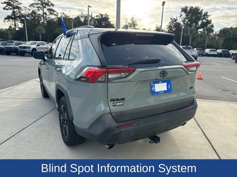 Used 2020 Toyota RAV4 XLE image 6
