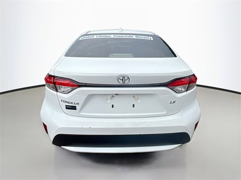 Used 2022 Toyota Corolla LE image 25