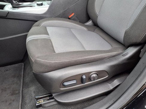 Used 2023 Chevrolet Blazer LT image 16
