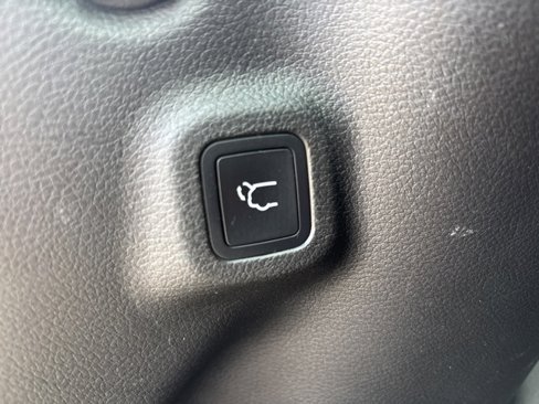 Used 2022 Jeep Compass Altitude w/ Convenience Group image 22