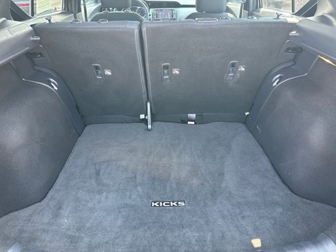 Certified 2020 Nissan Kicks S image 18